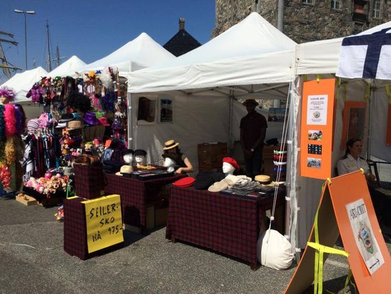 white craft stall gazebo