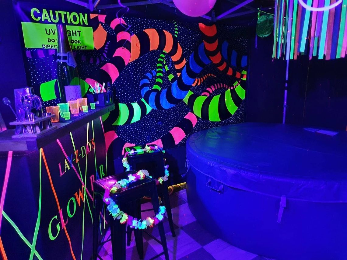 glow in the dark 18th birthday party